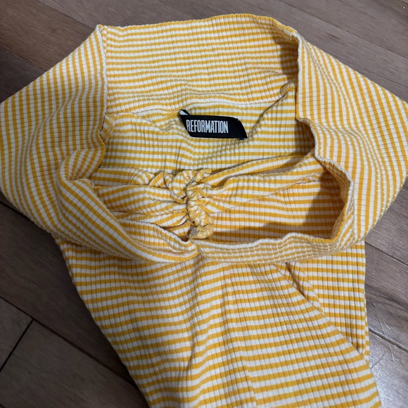 EUC Reformation Sunrise Cold Shoulder Shirt - Picture 7 of 8